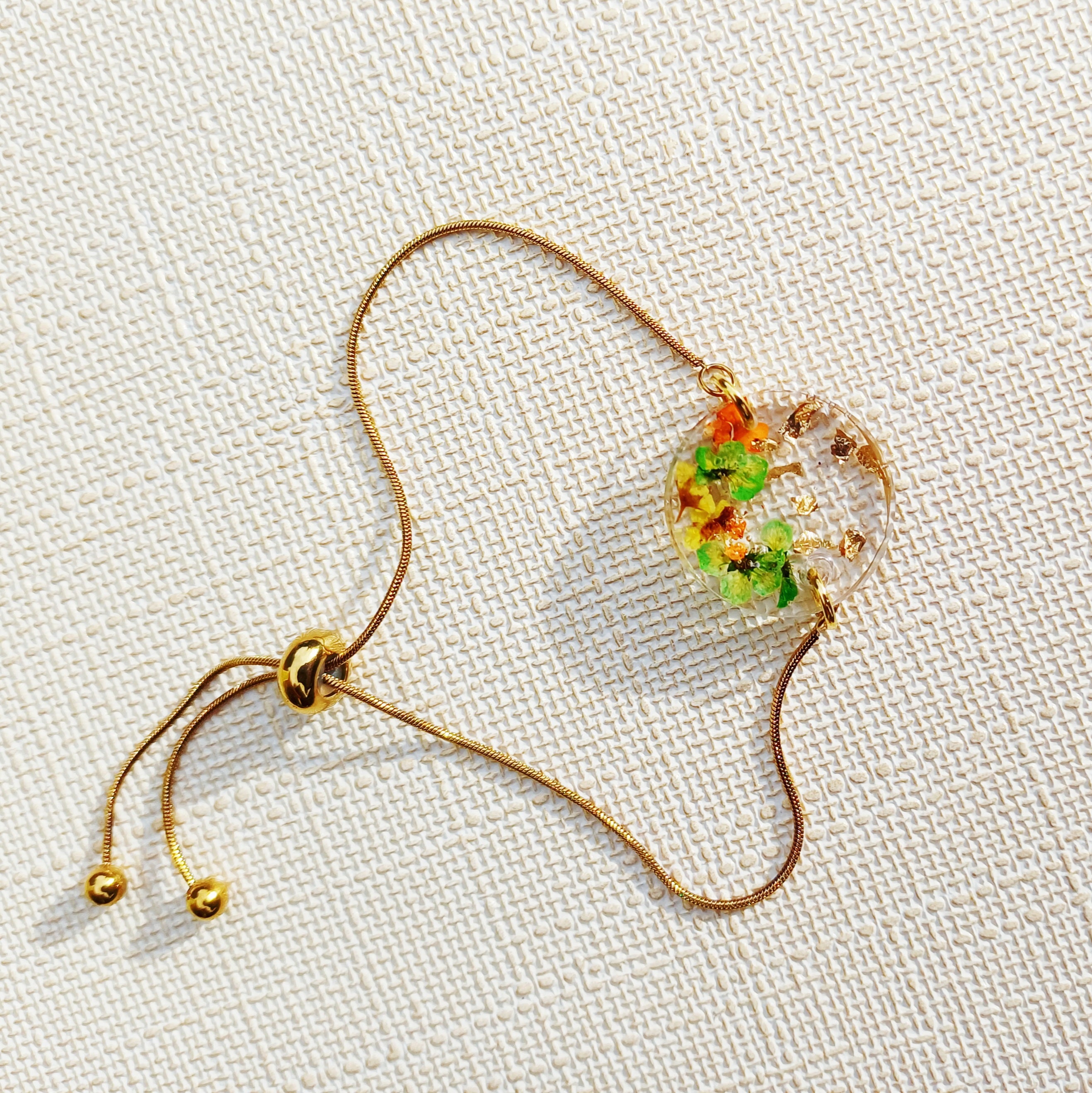 Bracelet Éclat Fleuri – Ajustable
