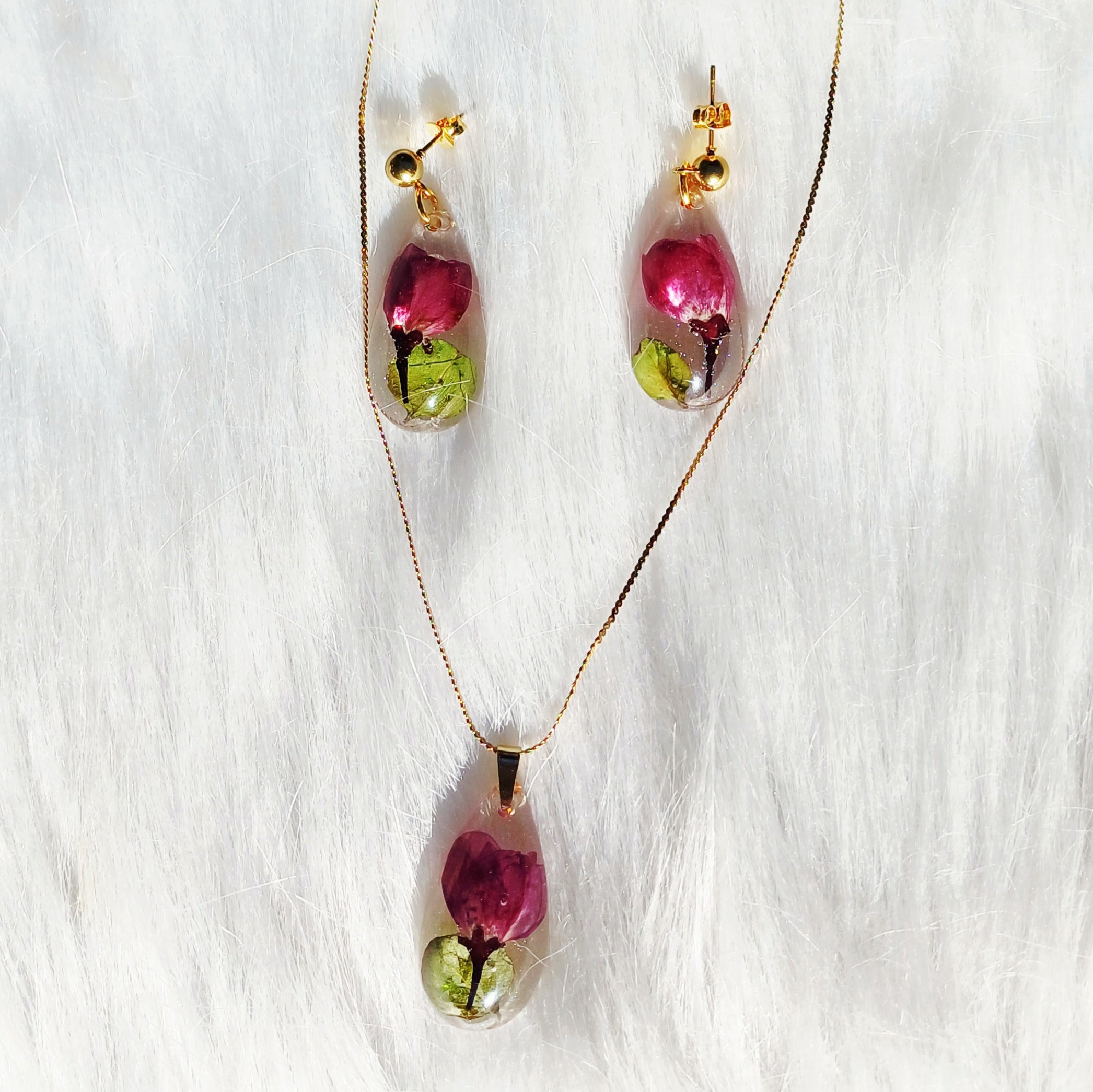 Parure Fleurs séchées – Collier et Boucles d’Oreilles