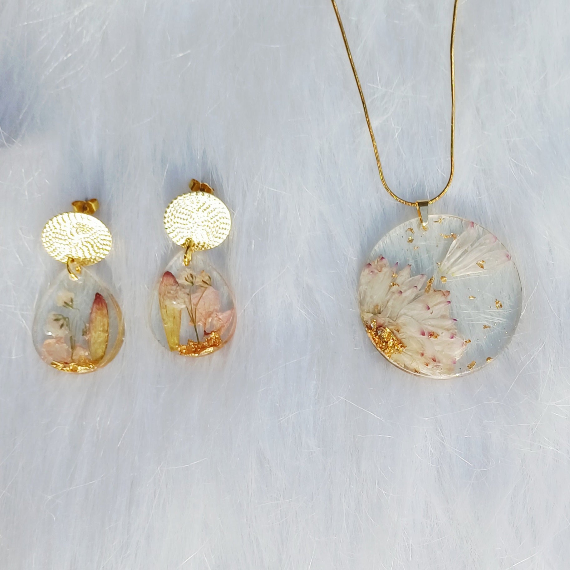 Parure Personnalisée – Fleurs de Fiançailles