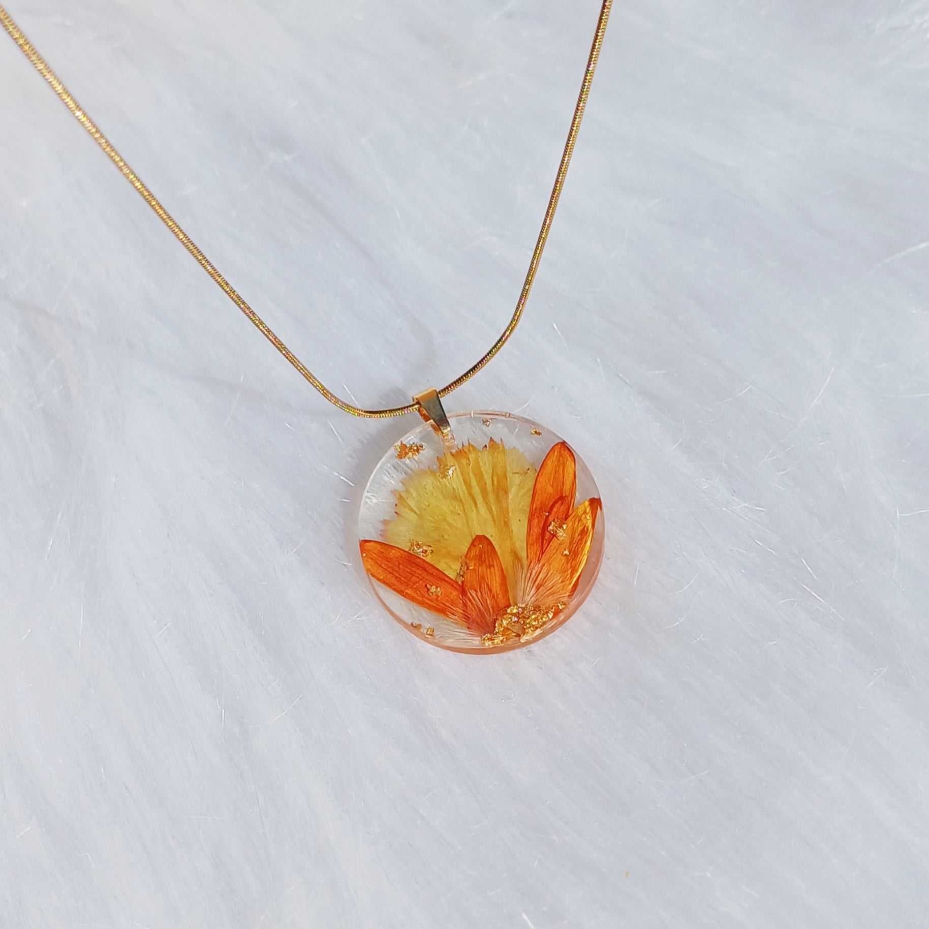 Collier Personnalisé – Fleurs de Souvenir