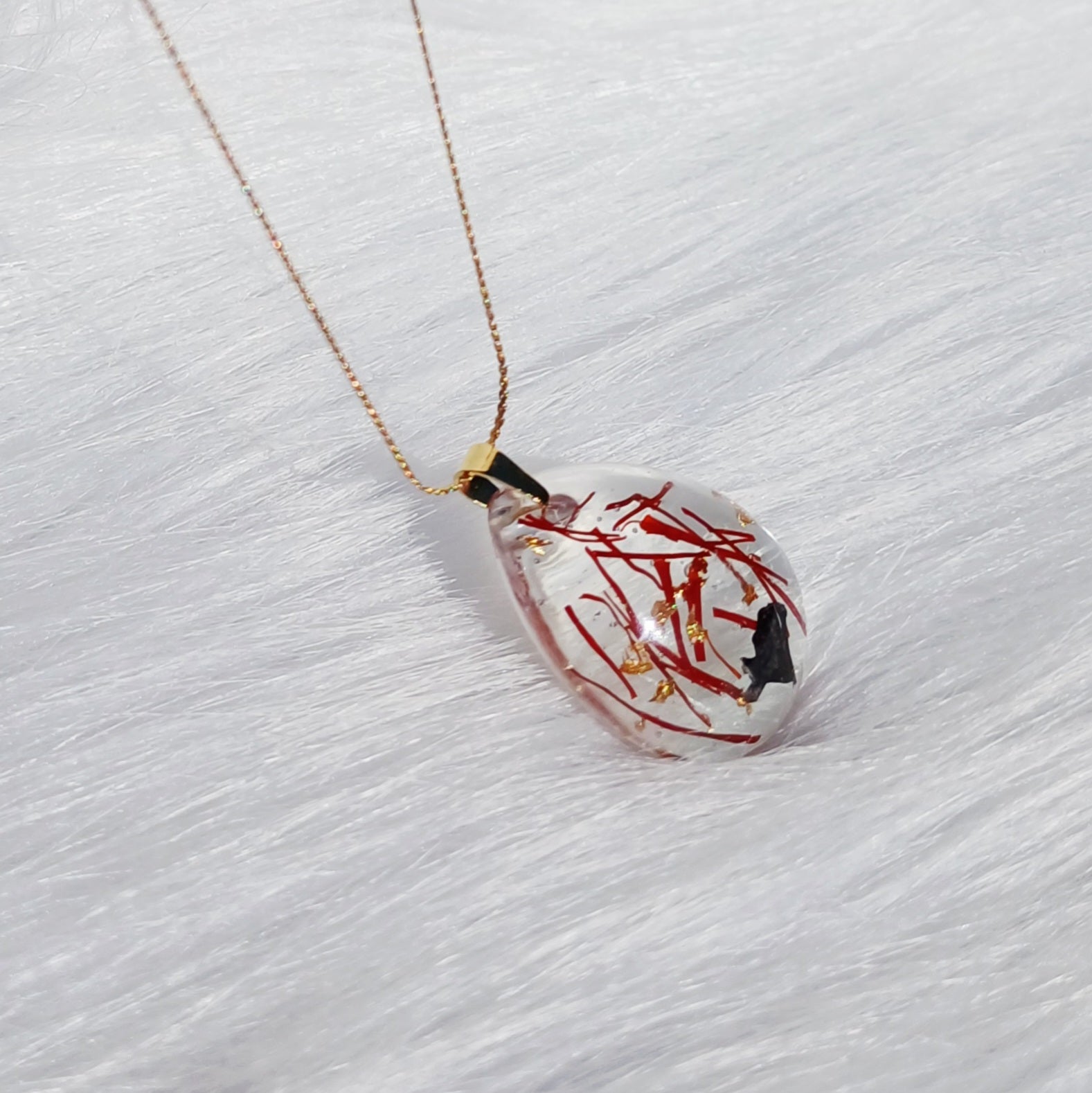 Collier Safran – Essence Rare et Énergie