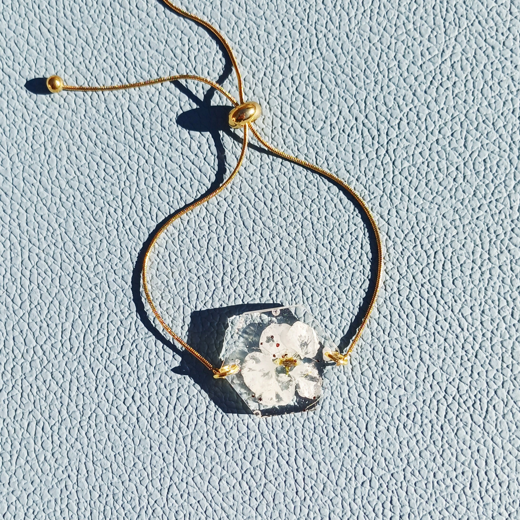 Bracelet Fleur de Cerisier – Énergie et Nature