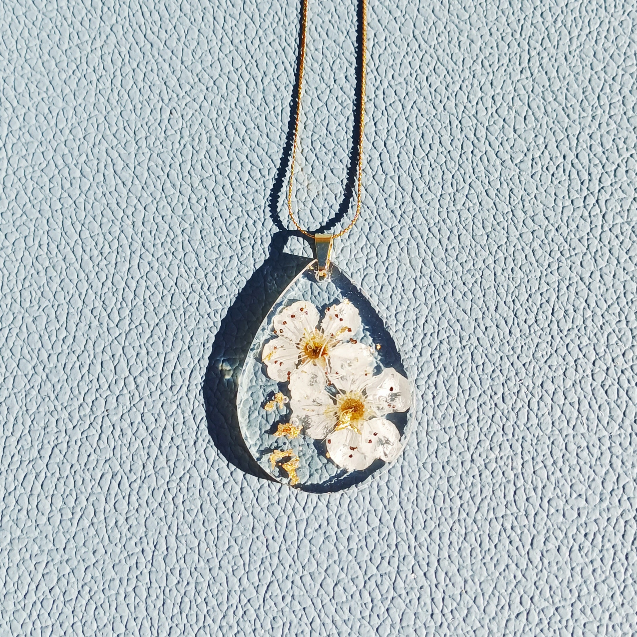 Collier Instant Fleuri – Fleurs de Cerisier