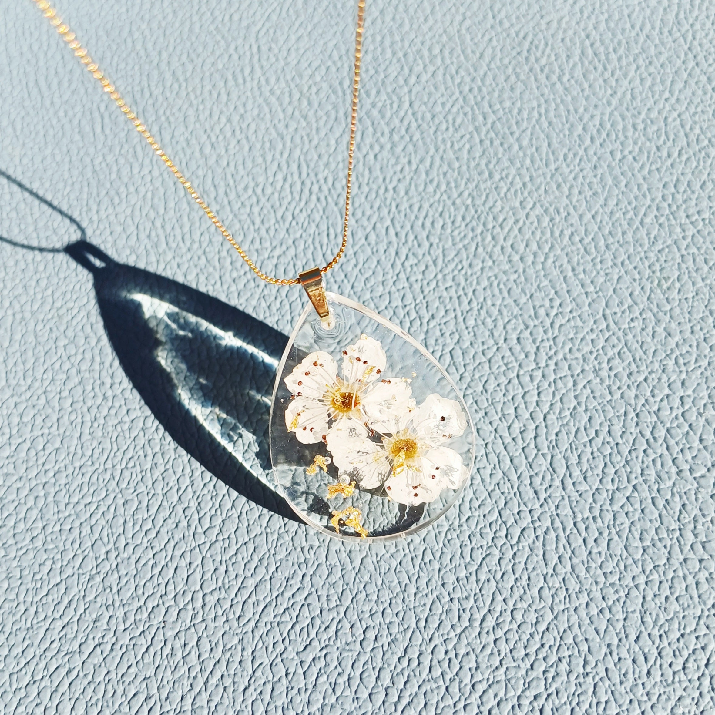 Collier Instant Fleuri – Fleurs de Cerisier