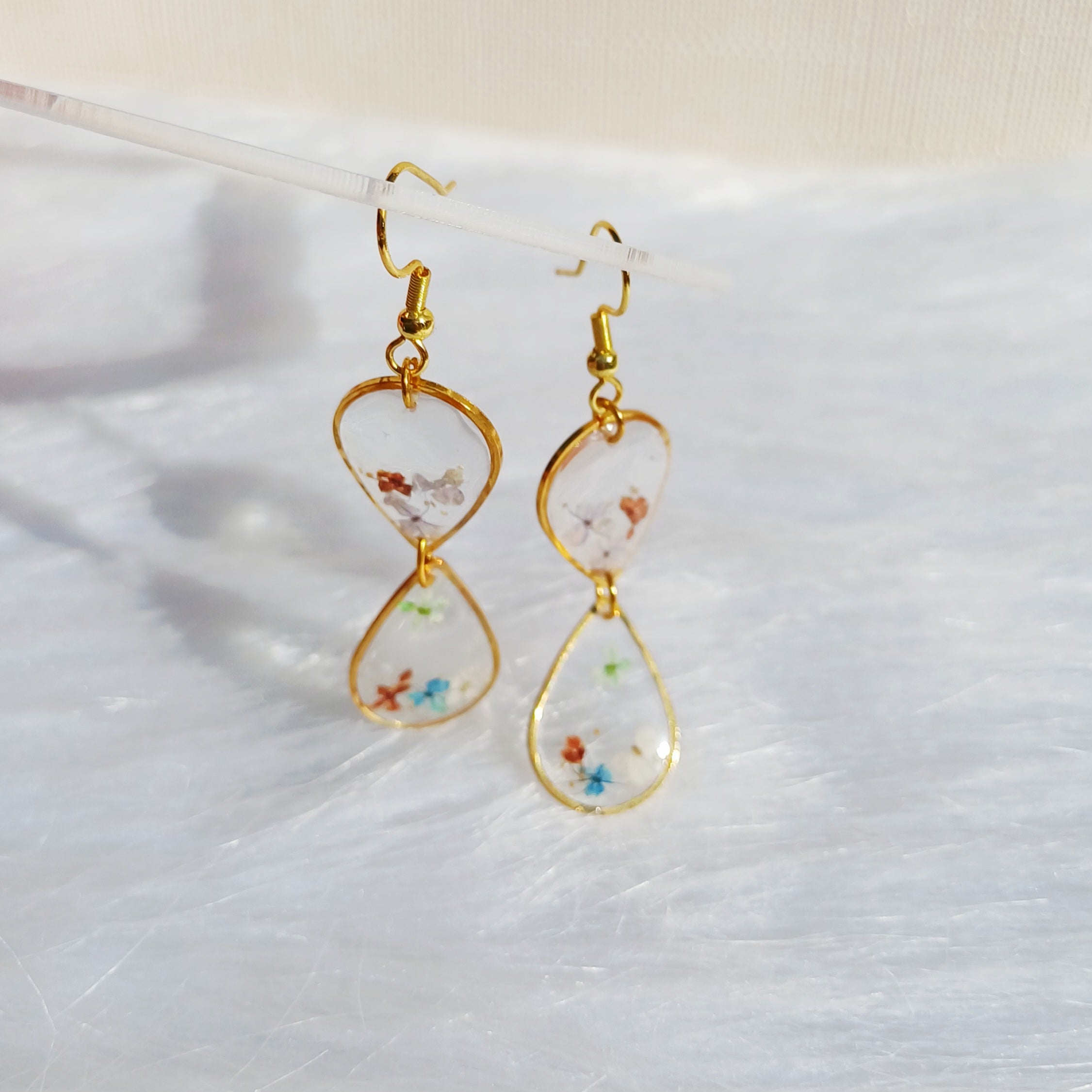 Boucles d’Oreilles Délicates Mini Fleurs Séchées