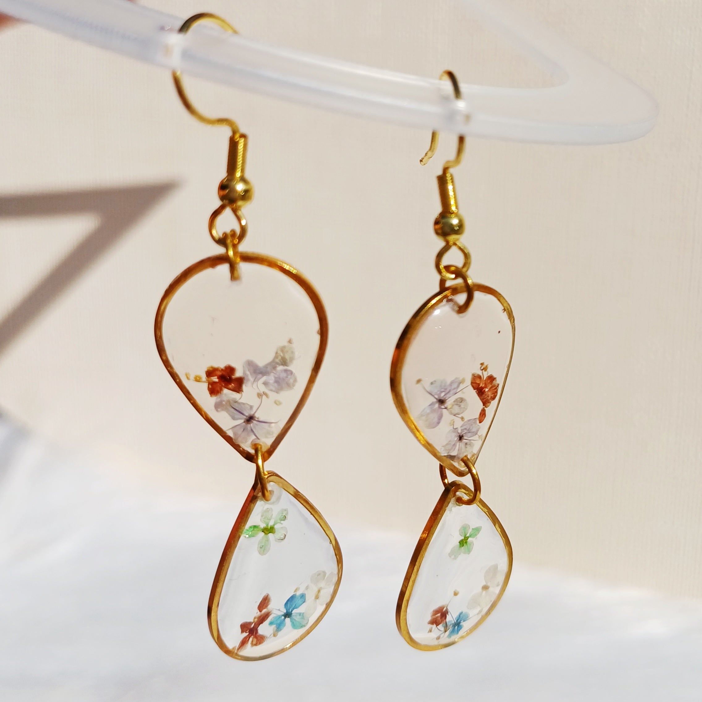Boucles d’Oreilles Délicates Mini Fleurs Séchées