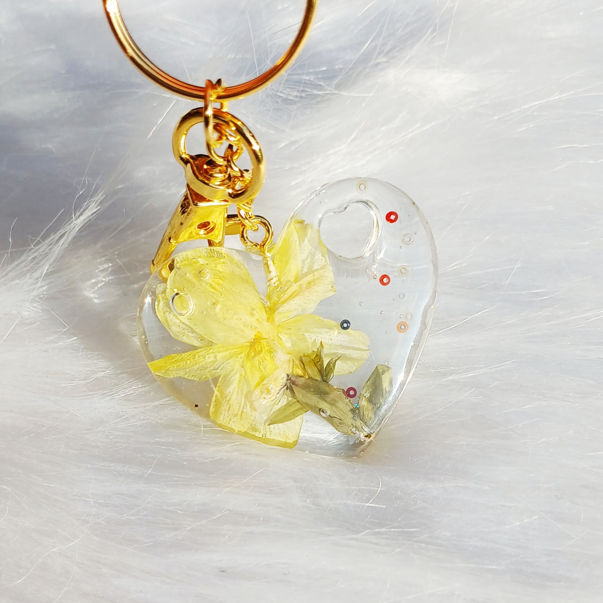 Porte-clé Cœur Fleur Jaune – Idée Cadeau