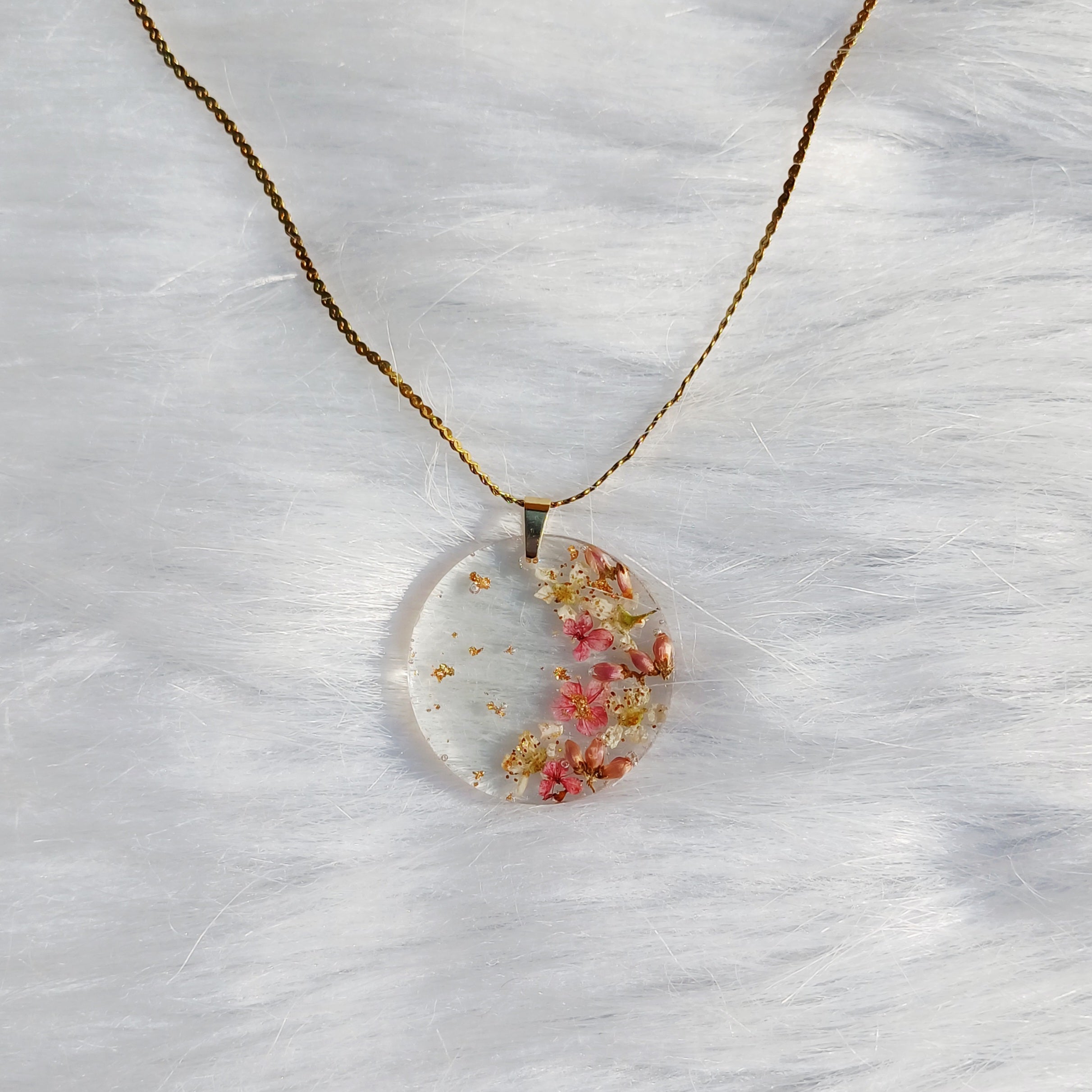 Collier Éclat de Spirées – Pureté