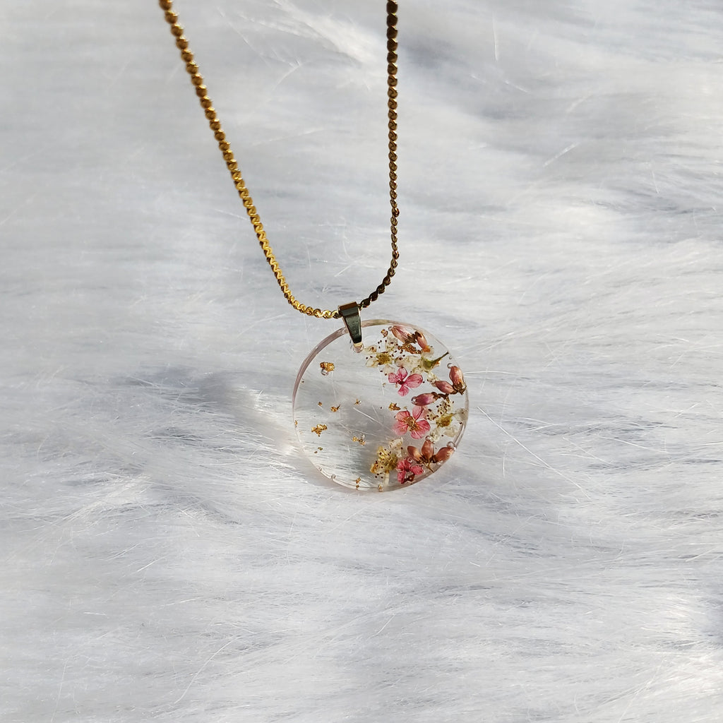 Collier Éclat de Spirées – Pureté