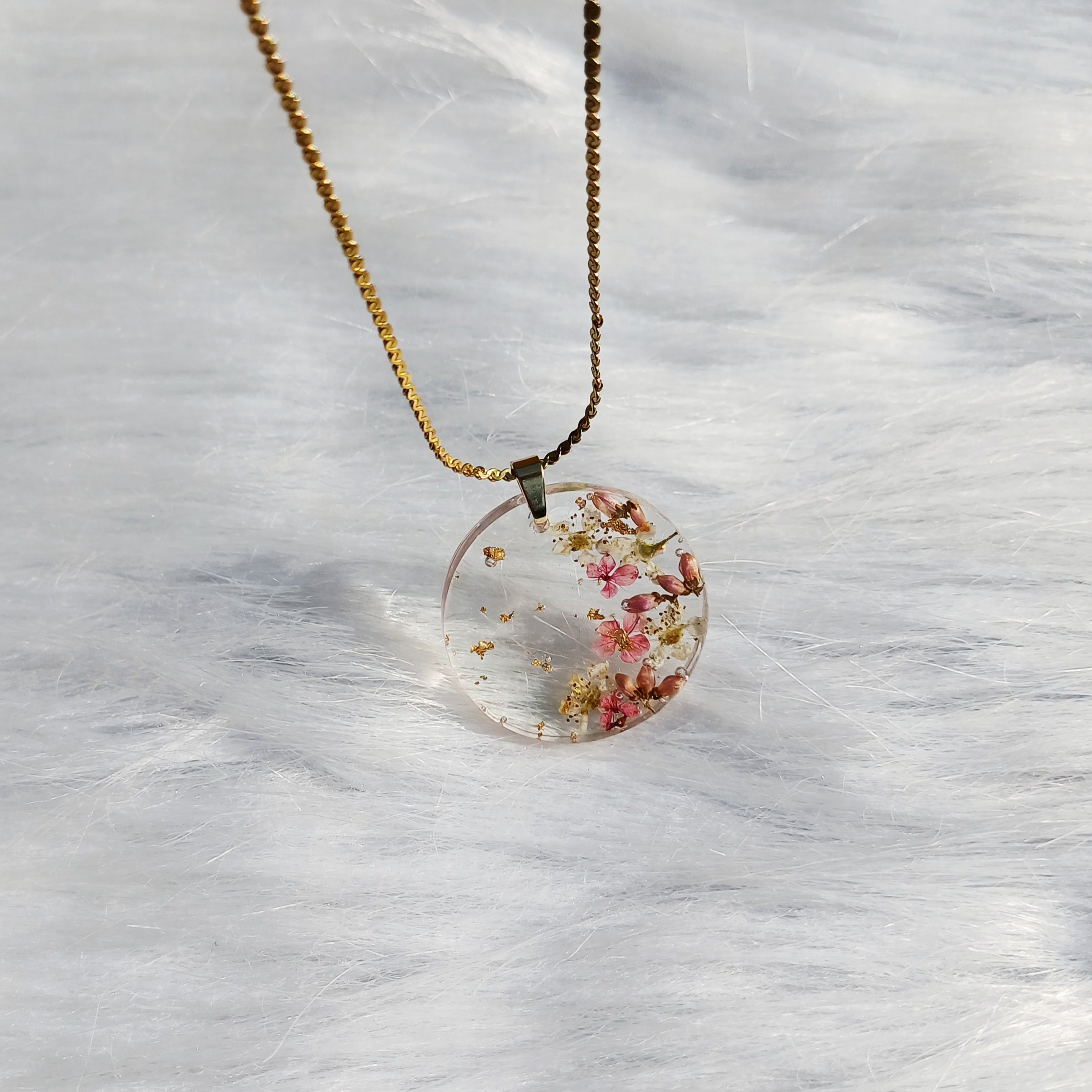 Collier Éclat de Spirées – Pureté