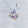 Collier Fleur de Lilas – Douceur et Souvenir