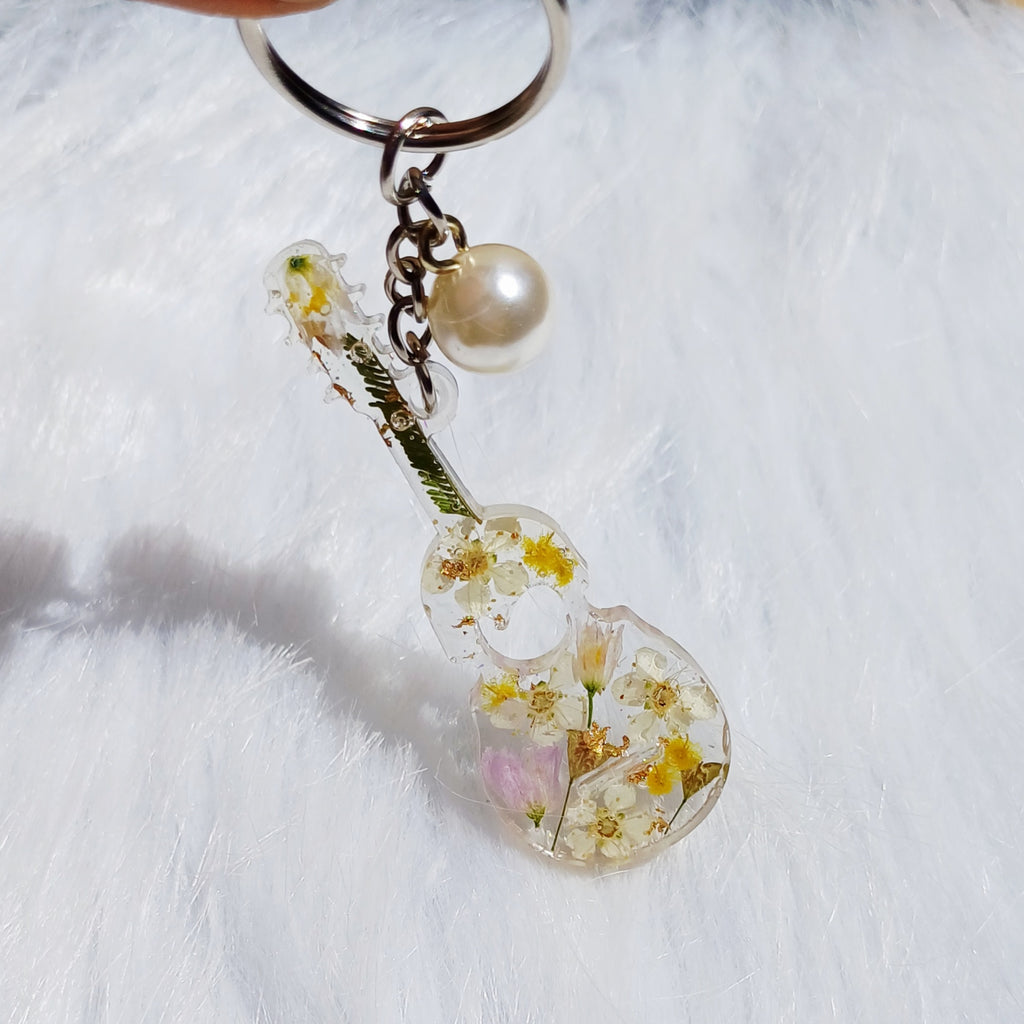 Porte cle Guitare Mimosa et Fleur de Cerisier – Fait Main
