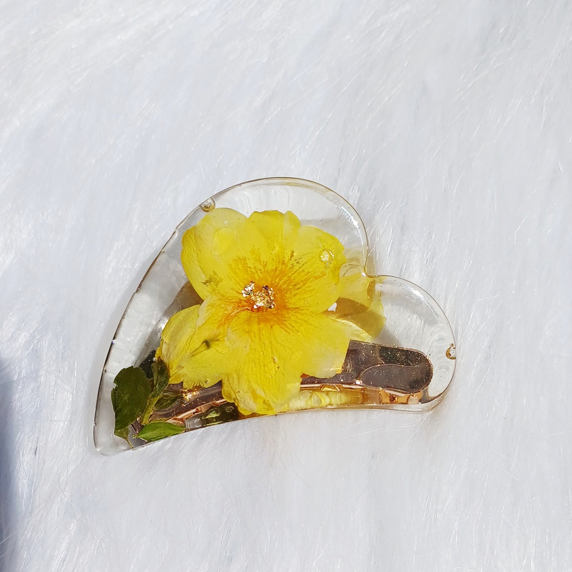 Pince à Cheveux Fleur Jaune – Accessoire Floral