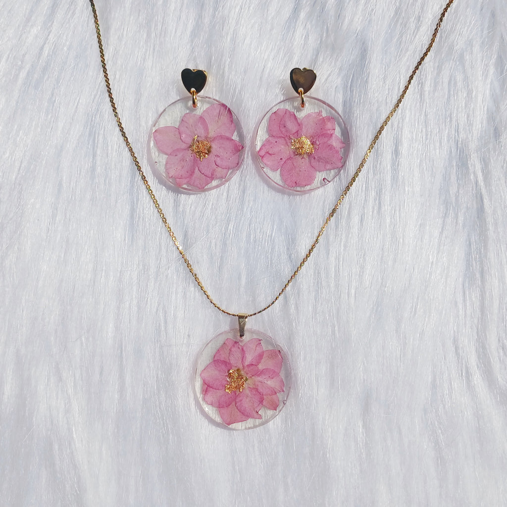 Parure Delphinium – Harmonie et Légèreté