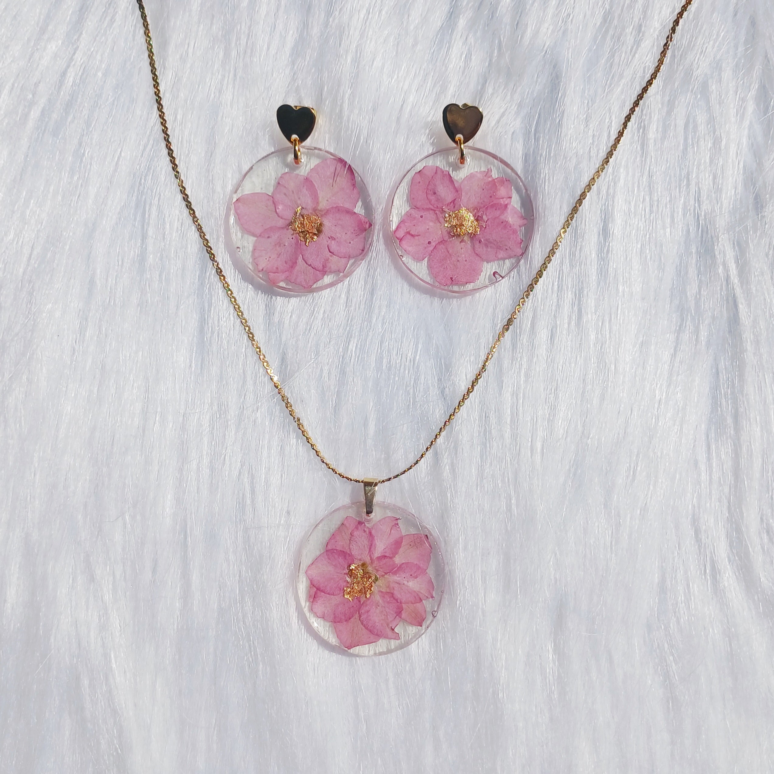 Parure Delphinium – Harmonie et Légèreté