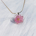 Collier Delphinium – Harmonie et Sérénité