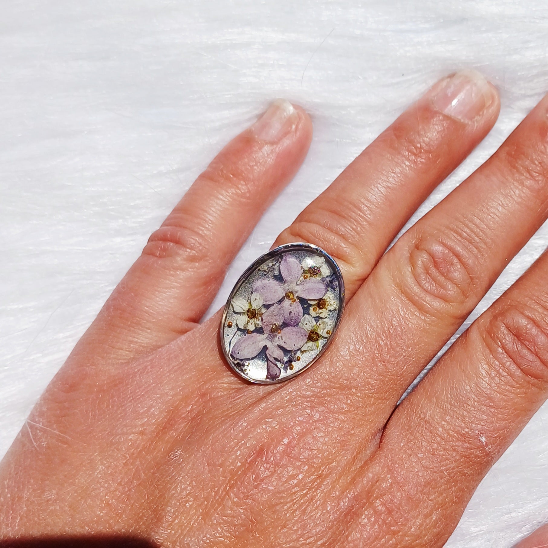 Bague Ajustable Fleur de Lilas – Douceur et Souvenir