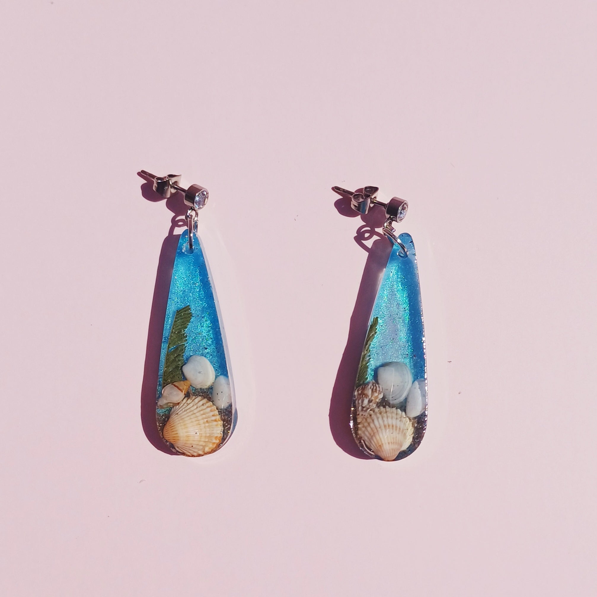 Boucles d’Oreilles Galets et Coquillages – Côte d’Azur