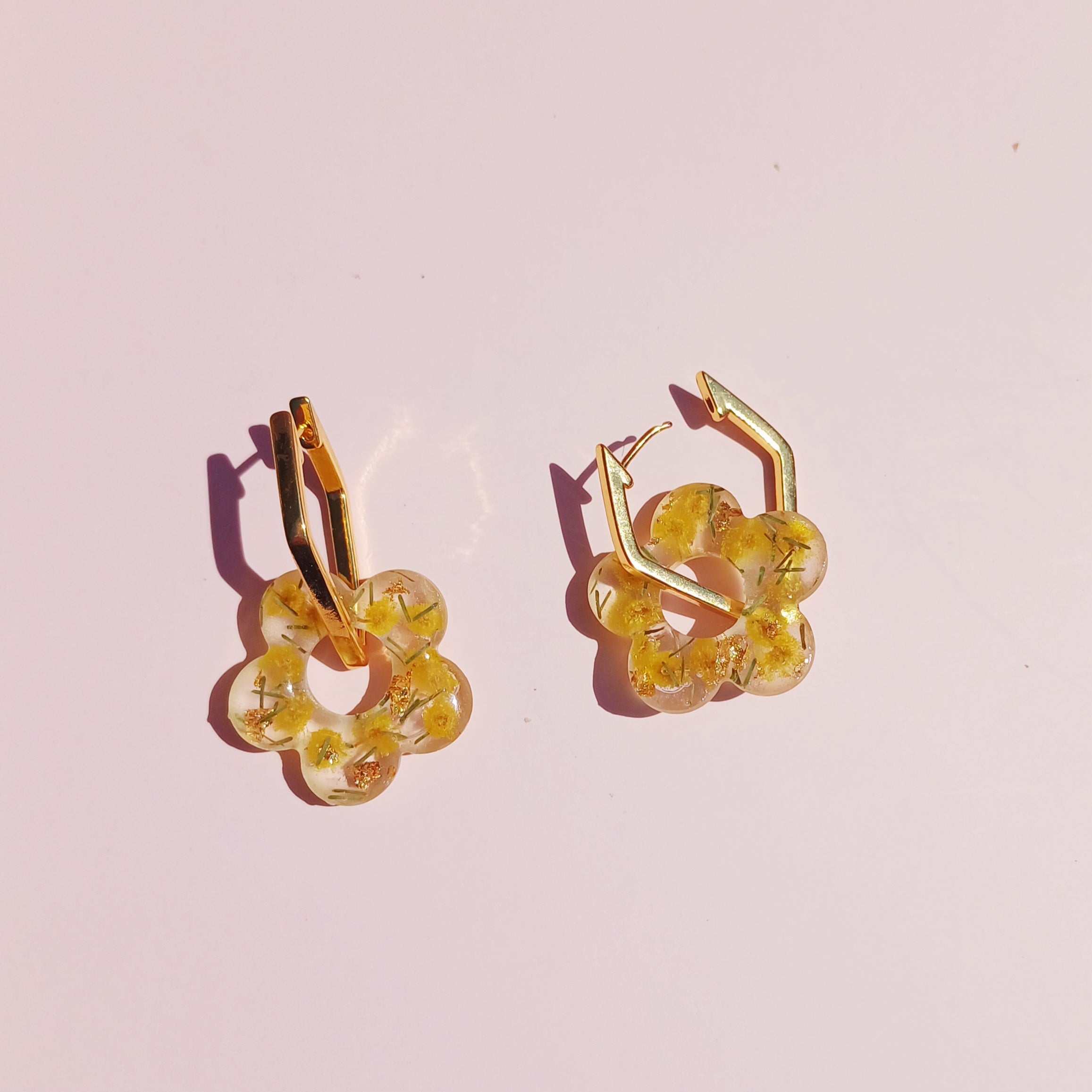 Boucles d’Oreilles Mimosa – Fleur Séchée Naturelle