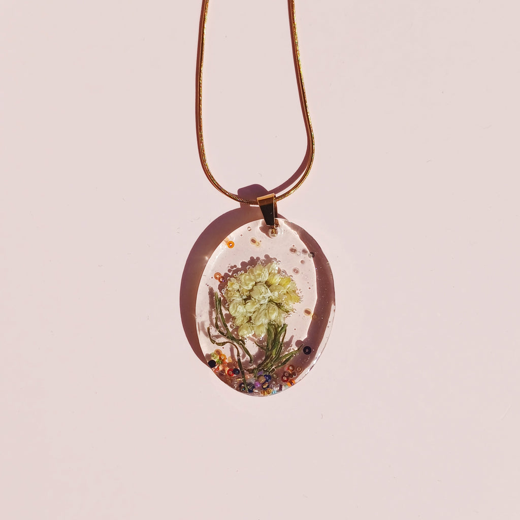 Collier personnalisé - Fleur immortelle et perles de Murano