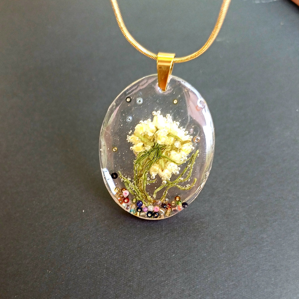 Collier personnalisé - Fleur immortelle et perles de Murano