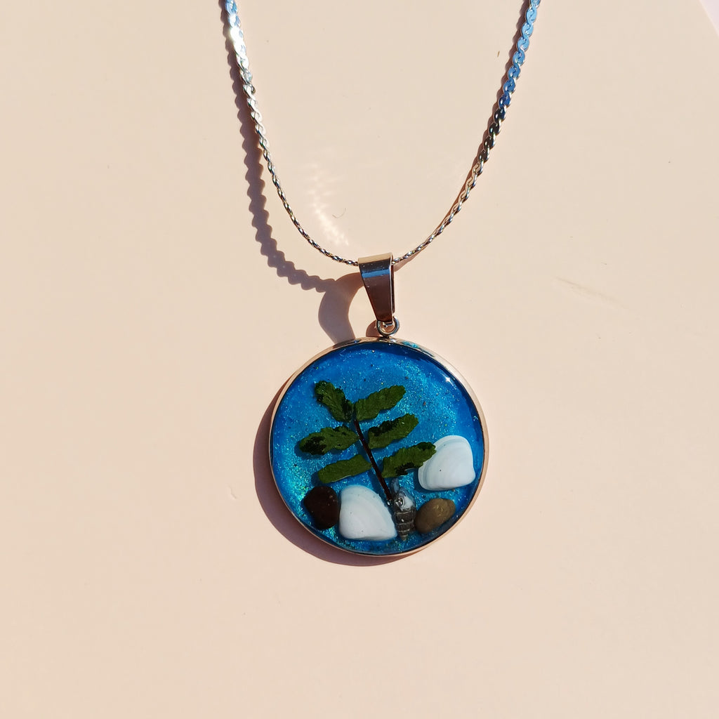 Collier coquillages et galets de la Côte d'Azur
