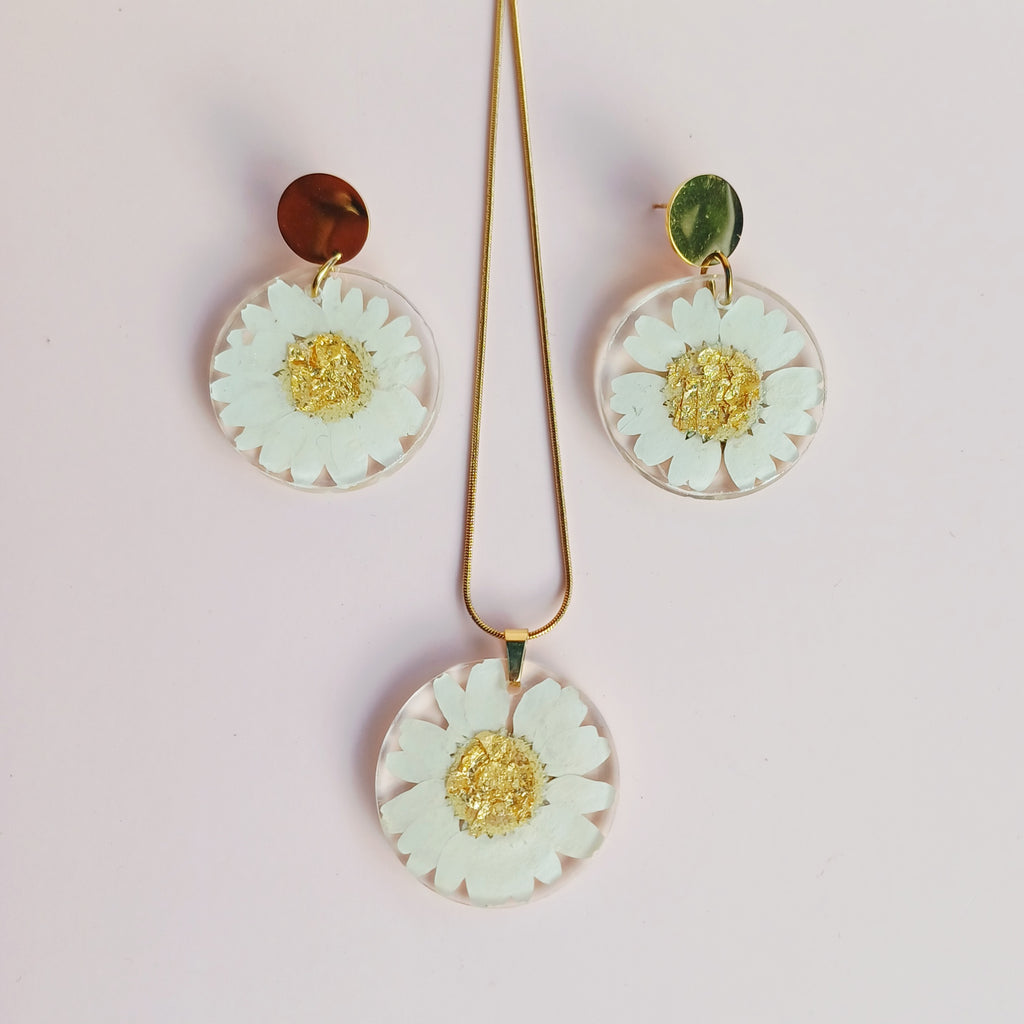Parure Marguerite Blanche et Feuille d'Or – Elégance simple