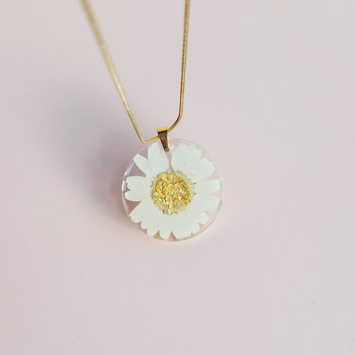 Parure Marguerite Blanche et Feuille d'Or – Elégance simple