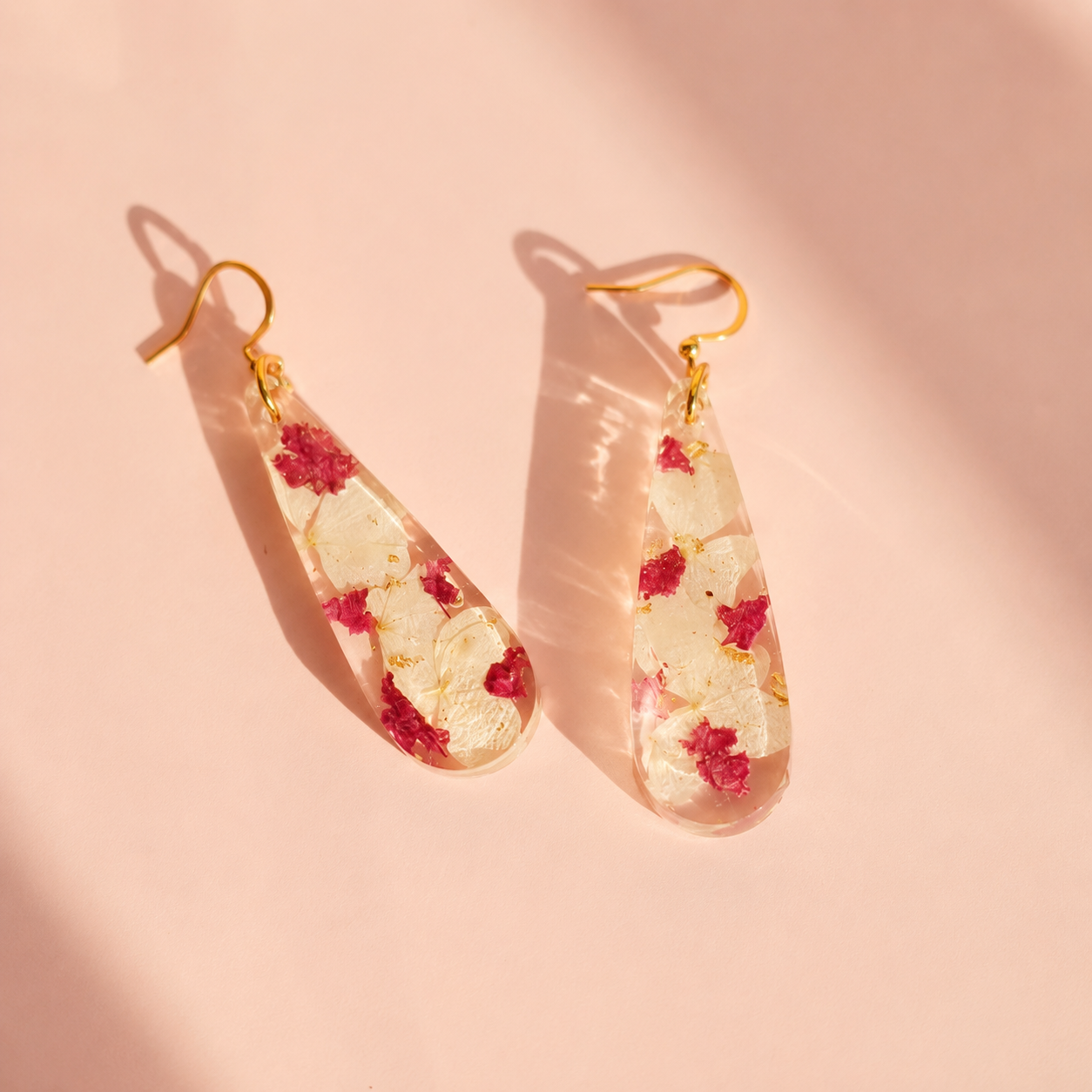 Boucles d'oreilles fleurs d'hortensia et lilas des indes - Sincérité et Amour durable
